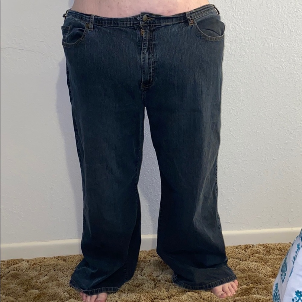 Avenue Jeans
